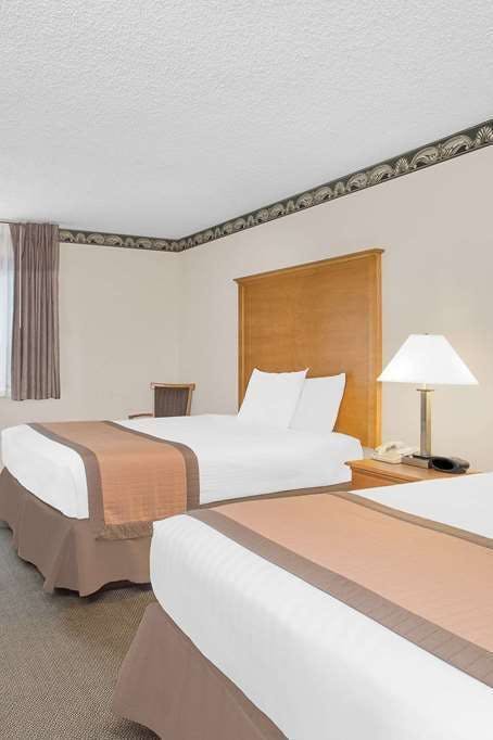 Hotel Ramada Waupaca photo 2