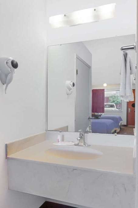 Hotel Days Inn by Wyndham Ardmore photo 3