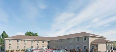 Super 8 by Wyndham Lewiston