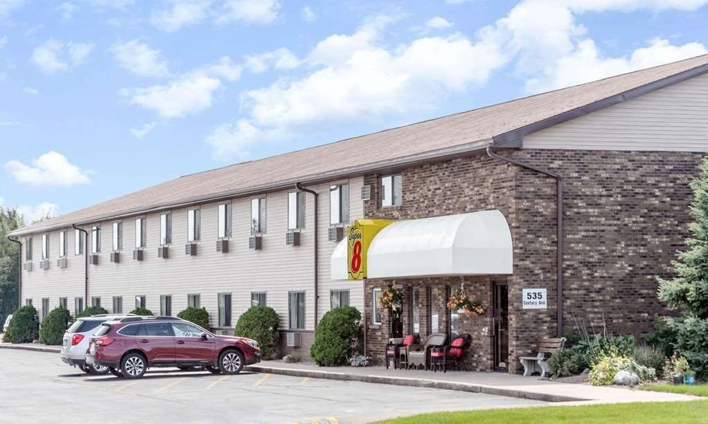 Super 8 by Wyndham Antigo