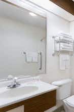 Hotel Super 8 by Wyndham Antigo photo 5