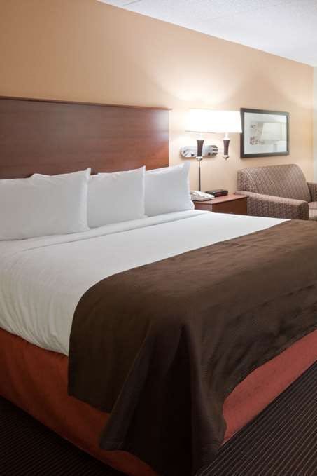 Hotel AmericInn by Wyndham Bismarck photo 2