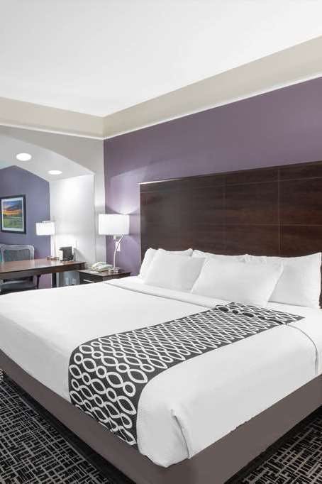 Hotel La Quinta Inn & Suites by Wyndham Port Lavaca photo 1