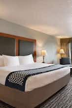 Hotel Baymont IS Bremerton WA photo 1