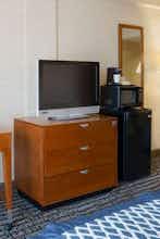 Hotel Baymont IS Bremerton WA photo 3