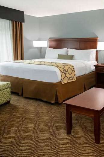 Hotel Baymont by Wyndham Braselton / Winder photo 2