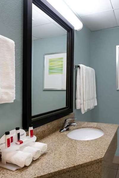 Hotel Baymont by Wyndham Braselton / Winder photo 4