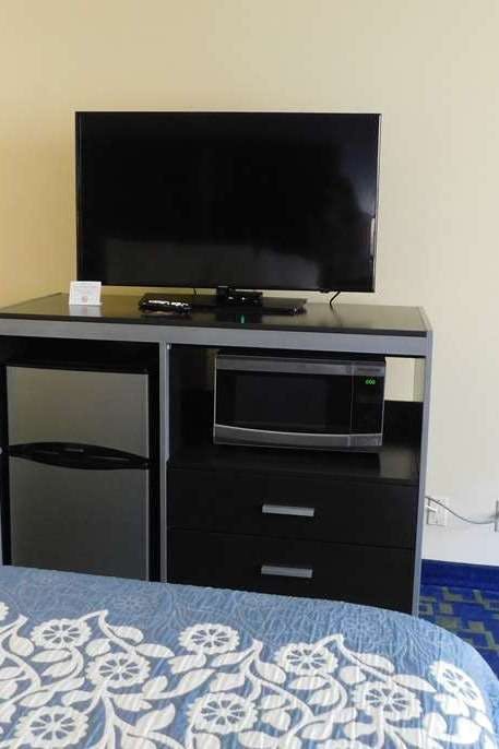 Hotel Days Inn & Suites by Wyndham Pocahontas photo 3