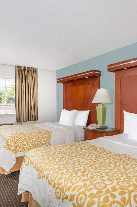 Hotel Days Inn by Wyndham Miami Airport North photo 3