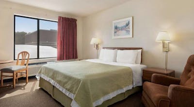 Days Inn Eagle River