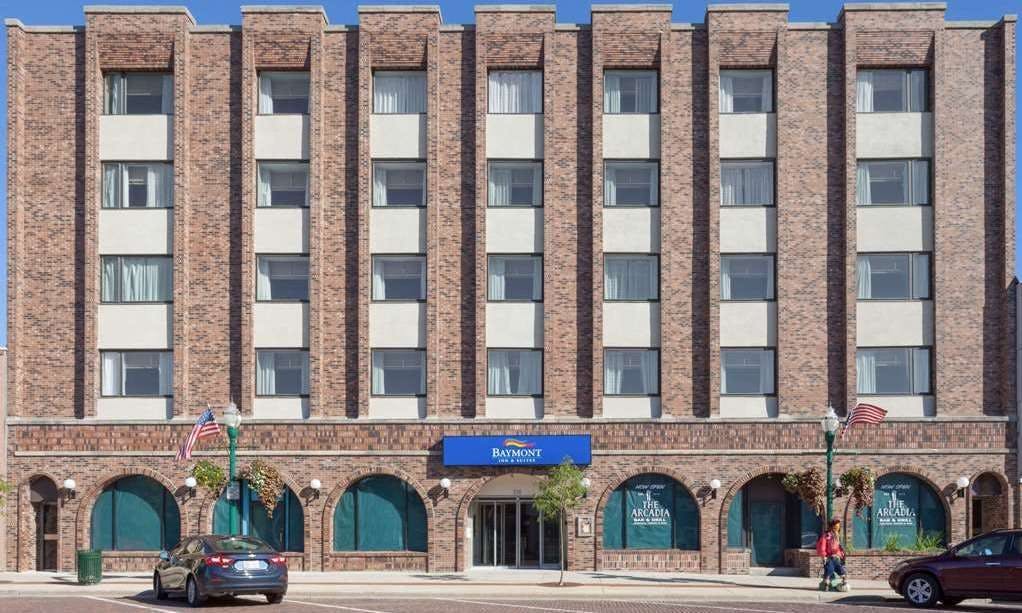 Baymont by Wyndham Delavan Near Lake Geneva