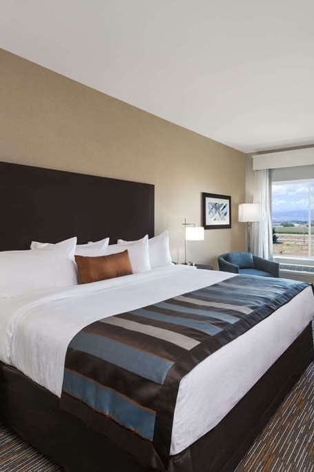 Hotel Wingate by Wyndham Loveland photo 1