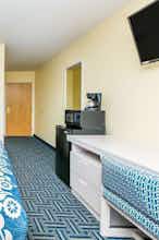 Hotel DI Suites Pryor photo 4