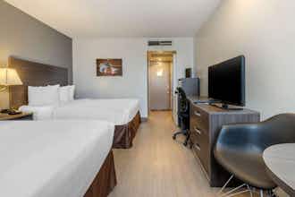 Hotel Super 8 Macleod Trail Calgary photo 4