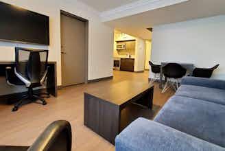 Hotel Super 8 Macleod Trail Calgary photo 5