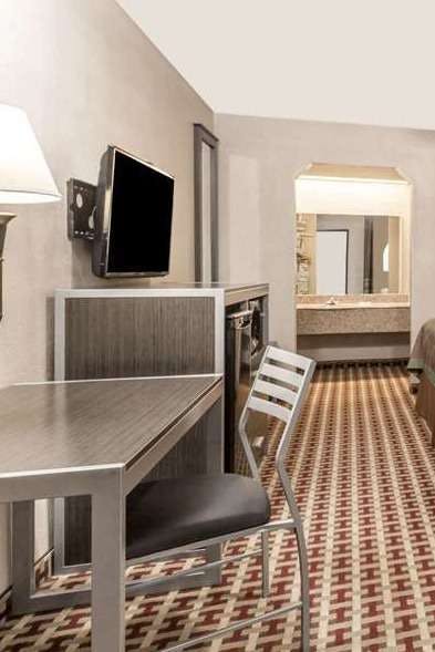 Hotel Super 8 by Wyndham Houston/Webster/NASA photo 4