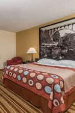 Hotel Super 8 by Wyndham Franklin/Middletown Area photo 1