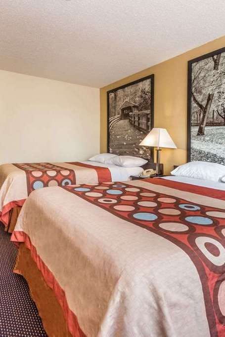 Hotel Super 8 by Wyndham Franklin/Middletown Area photo 2