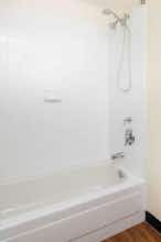 Hotel DI Macon I-75 North photo 3