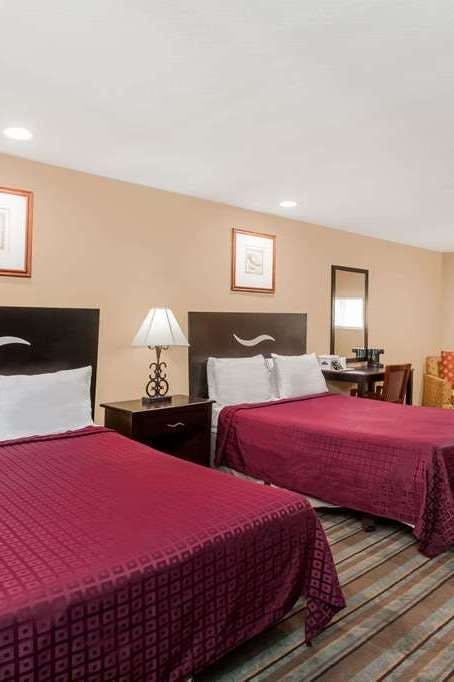 Hotel Travelodge by Wyndham San Diego SeaWorld photo 2