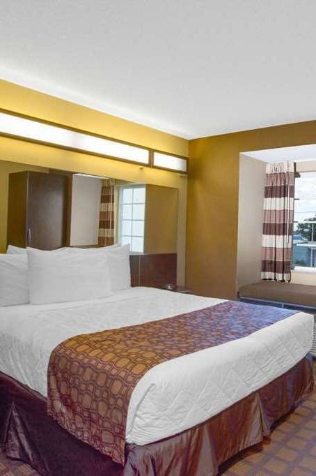 Hotel Microtel Inn & Suites by Wyndham Harrisonburg photo 1