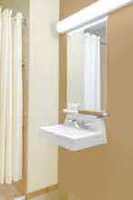 Hotel Microtel Inn & Suites by Wyndham Harrisonburg photo 4