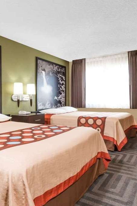 Hotel Super 8 by Wyndham LaGrande photo 2