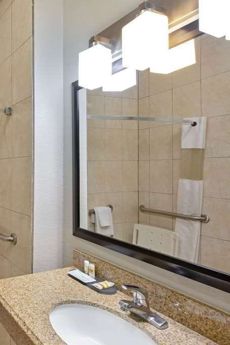 Hotel La Quinta Inn Ste Pearland photo 3