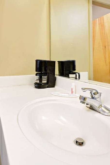 Hotel Super 8 by Wyndham Kosciusko photo 4