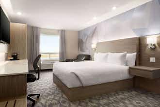 Hotel Days Inn Calgary North Balzac photo 4