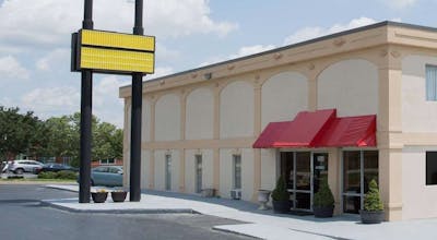 Super 8 by Wyndham Greensboro