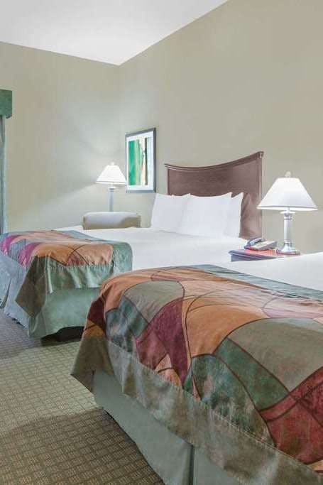 Hotel Baymont by Wyndham Wichita Falls photo 2