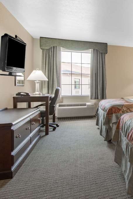 Hotel Baymont by Wyndham Wichita Falls photo 3