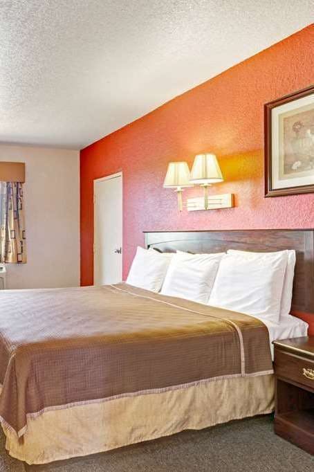 Hotel Howard Johnson Galveston photo 1