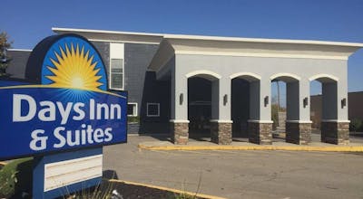 Days Inn & Suites by Wyndham Cincinnati North