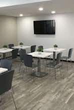 Hotel Days Inn & Suites by Wyndham Cincinnati North photo 4