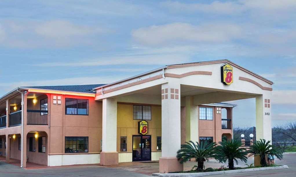 Super 8 by Wyndham San Antonio/Riverwalk Area