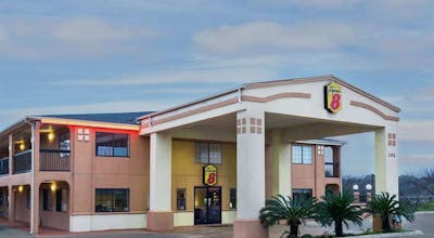 Super 8 by Wyndham San Antonio/Riverwalk Area