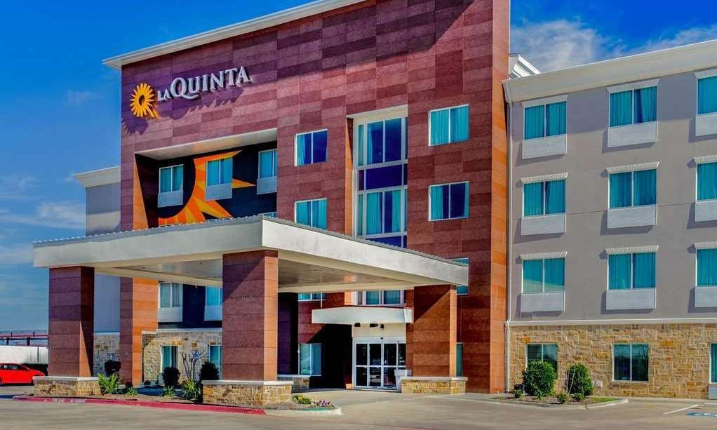 La Quinta Inn & Suites by Wyndham Northlake Fort Worth