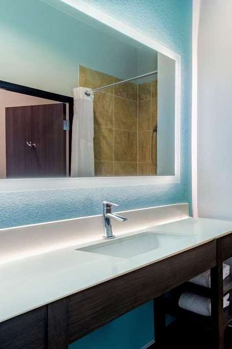 Hotel La Quinta Inn & Suites by Wyndham Northlake Fort Worth photo 3