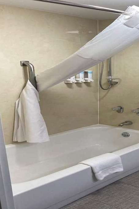 Hotel Baymont by Wyndham McAllen/Pharr photo 4