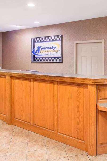 Hotel Ramada by Wyndham Sparta/At Speedway photo 5