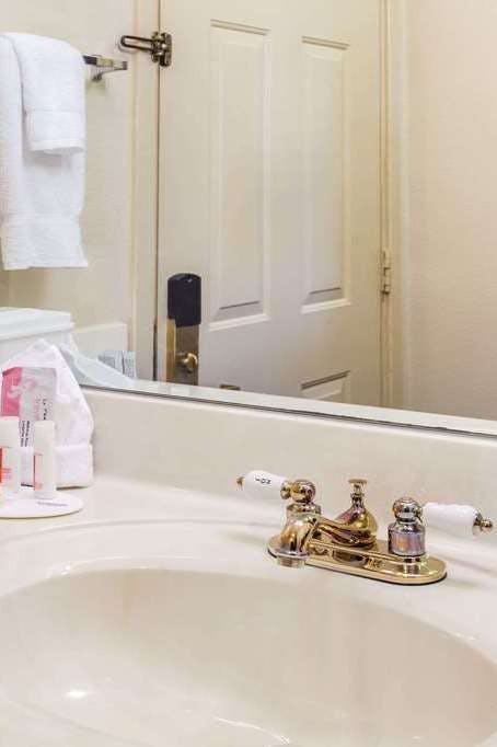 Hotel Ramada by Wyndham Sparta/At Speedway photo 4