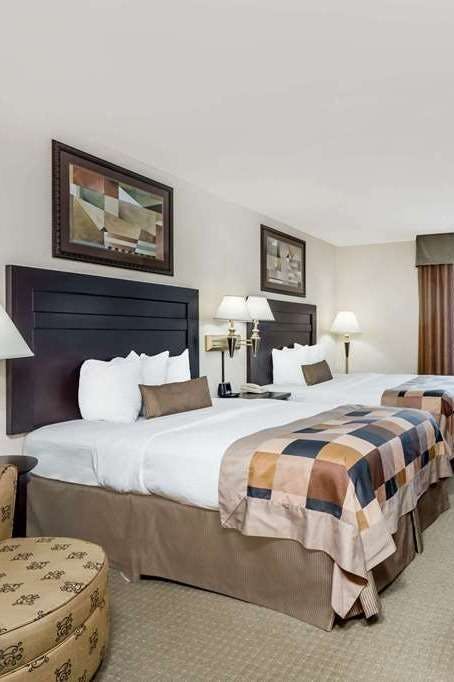 Hotel Wingate by WY LaGrange photo 3