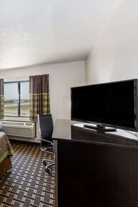 Hotel Super 8 by Wyndham Wayne photo 3