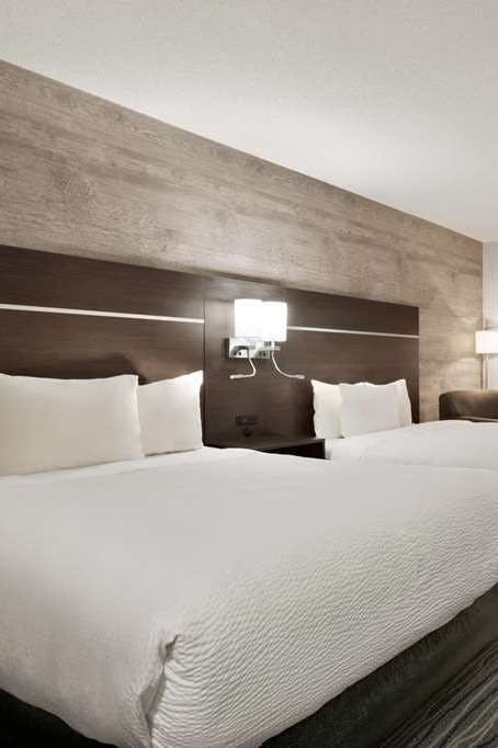 Hotel Days Inn by Wyndham Kingston photo 2