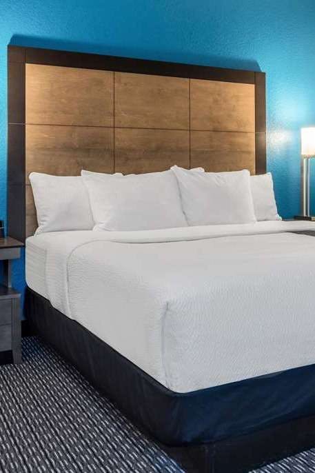 Hotel La Quinta Inn & Suites by Wyndham Orlando Lake Mary photo 1