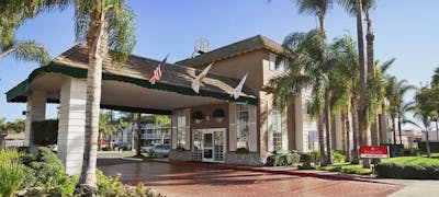 Ramada Costa Mesa