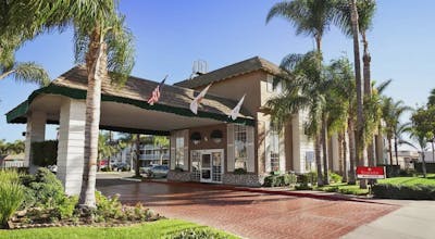 Ramada by Wyndham Costa Mesa/Newport Beach