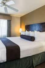 Hotel Ramada Costa Mesa photo 1